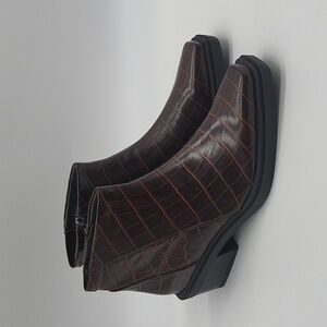 756- Franco Sarto Fina Mahogany Knee Boots Size 6M NWT